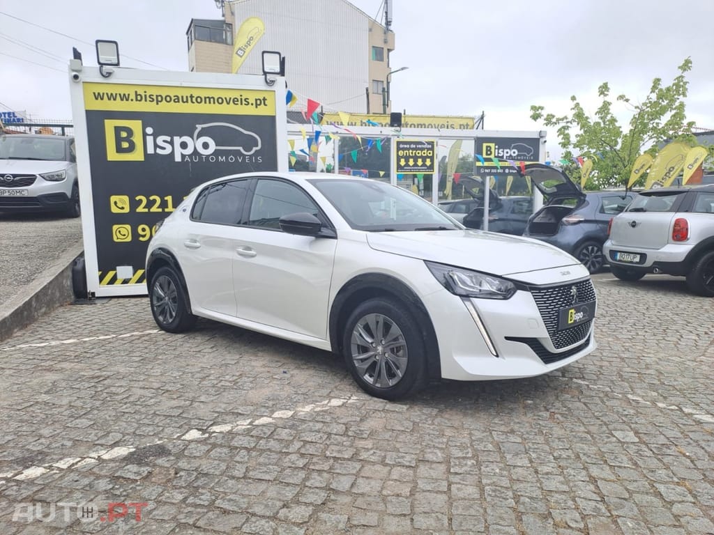 Peugeot E-208 GT