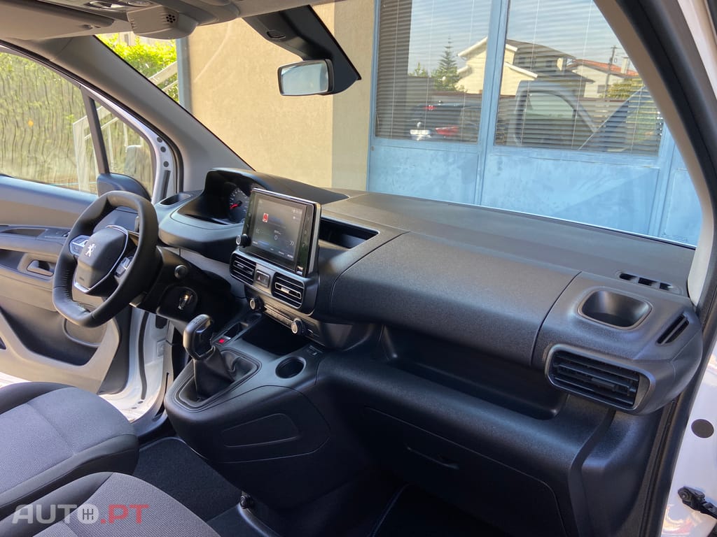 Peugeot Partner 1.6 HDI CarPlay  Só 95 mil kms!! Nacional