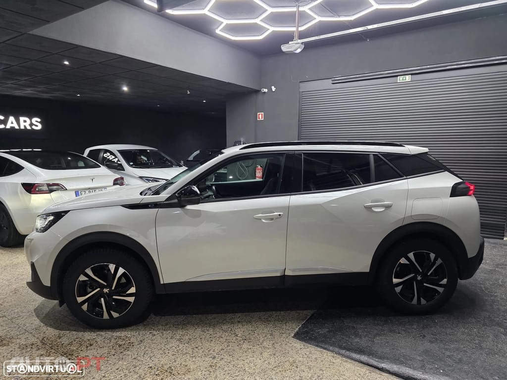 Peugeot E-2008 50 kWh Allure Pack