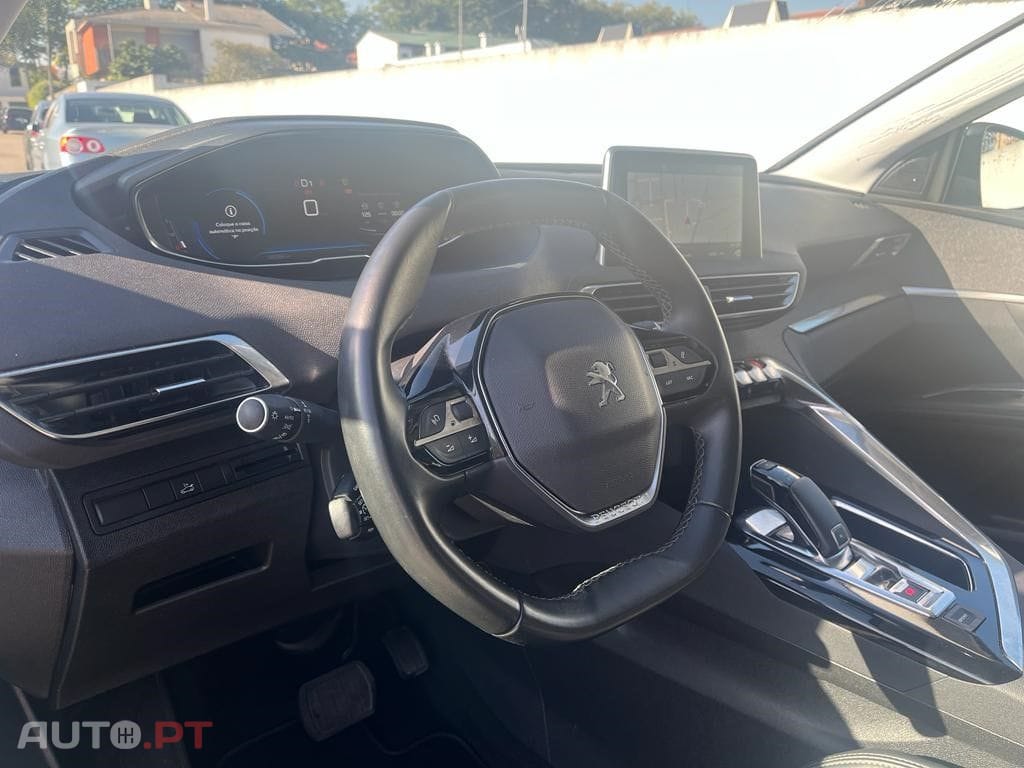 Peugeot 5008 1.5 BlueHDi Allure EAT8