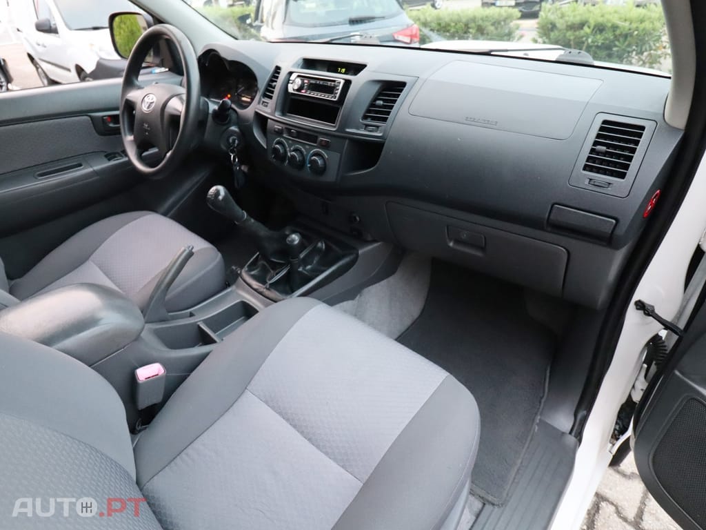 Toyota Hilux 2.5 D-4D 4WD CD PM