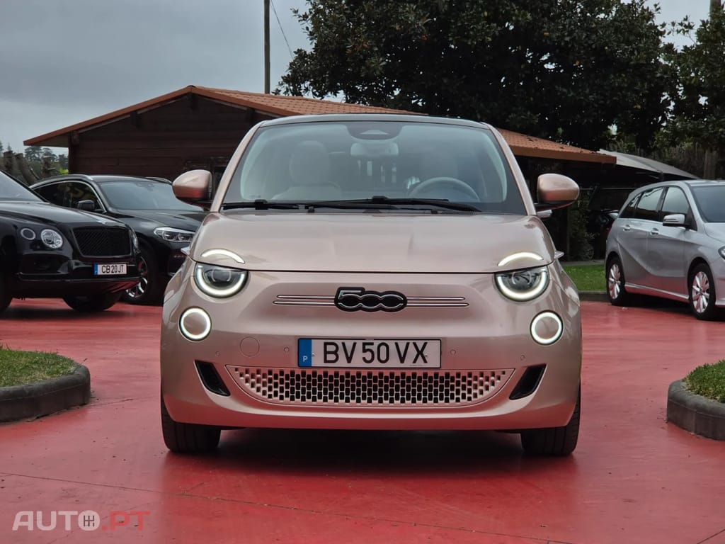 Fiat 500e La Prima