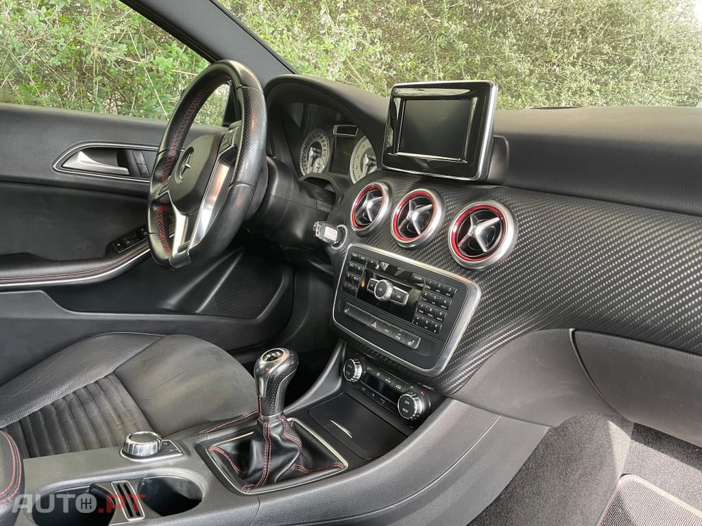 Mercedes-Benz A 200 AMG Line