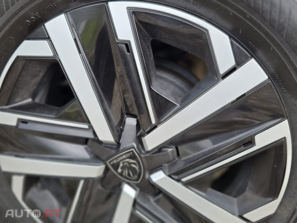 Peugeot 2008 ACTIVE 1.2 PURETECH
