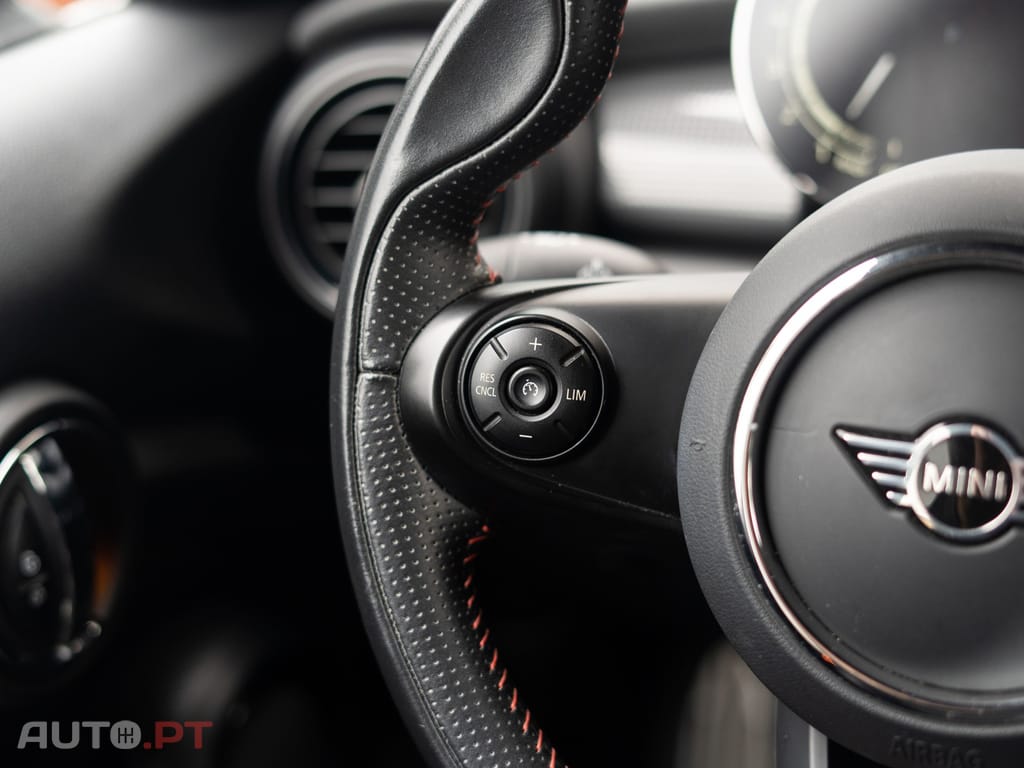 MINI Cooper Cooper Premium JCW Auto