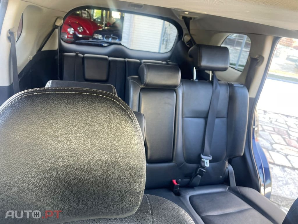 Mitsubishi Outlander 2.2 DI-D Instyle Navi