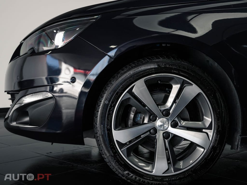 Peugeot 308 SW 1.2 PureTech Style J17