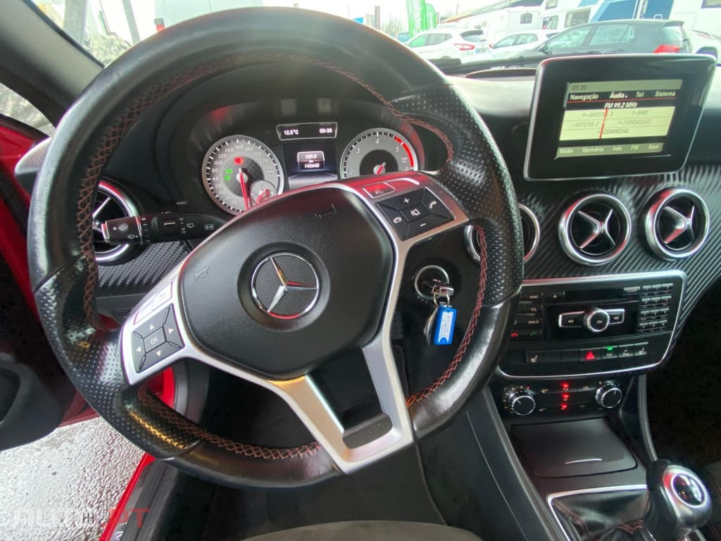 Mercedes-Benz A 180 d AMG Line