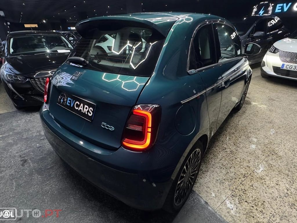 Fiat 500e La Prima