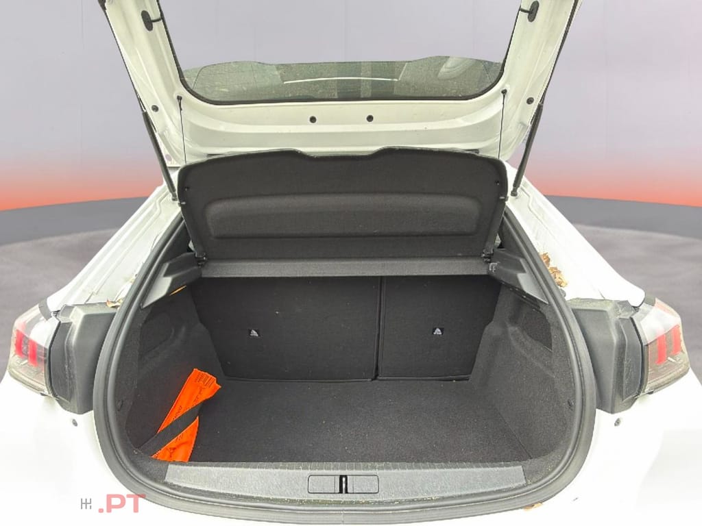 Peugeot 208 PureTech 100 EAT8 Active Pack