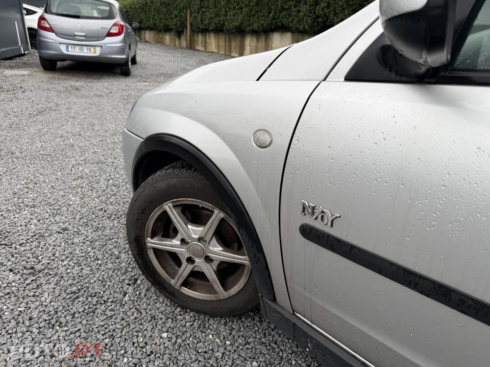 Opel Corsa 1.2 16V Enjoy