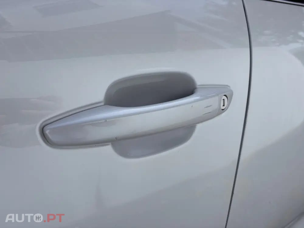 Citroen C5 Aircross 1.6 Hybrid Shine e-EAT8