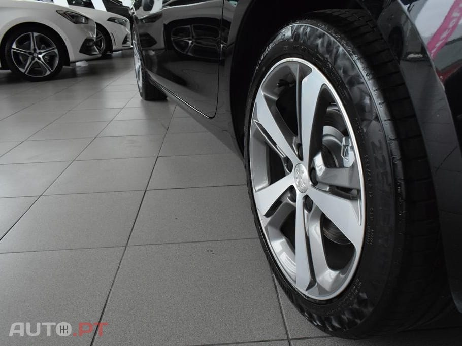 Peugeot 308 1.6 e-HDi Allure J17