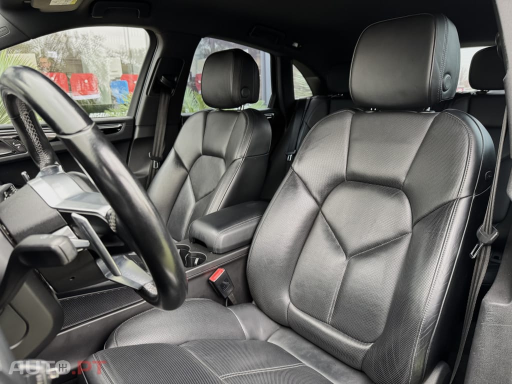 Porsche Macan S
