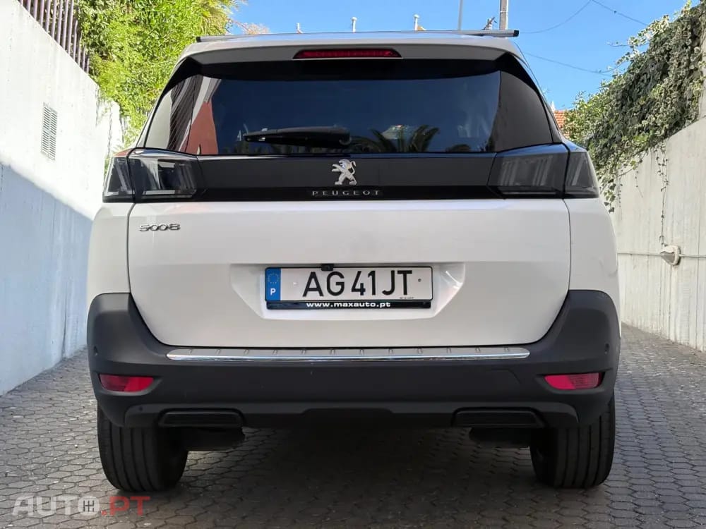 Peugeot 5008 1.2 PureTech Allure EAT8