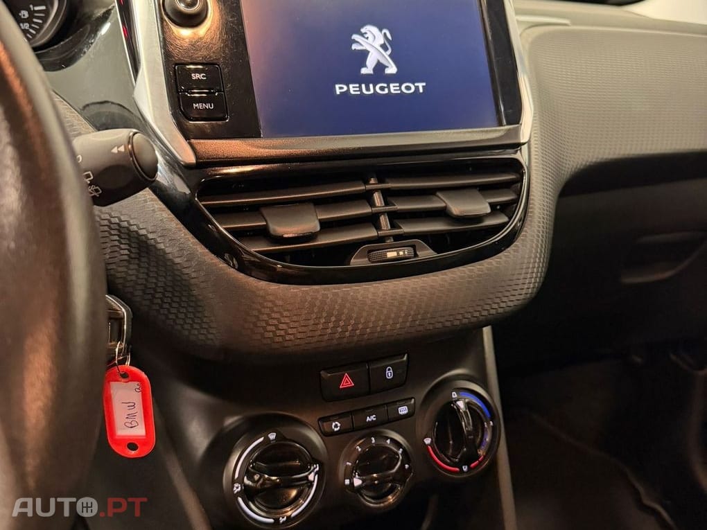 Peugeot 2008 1.2 PureTech Style