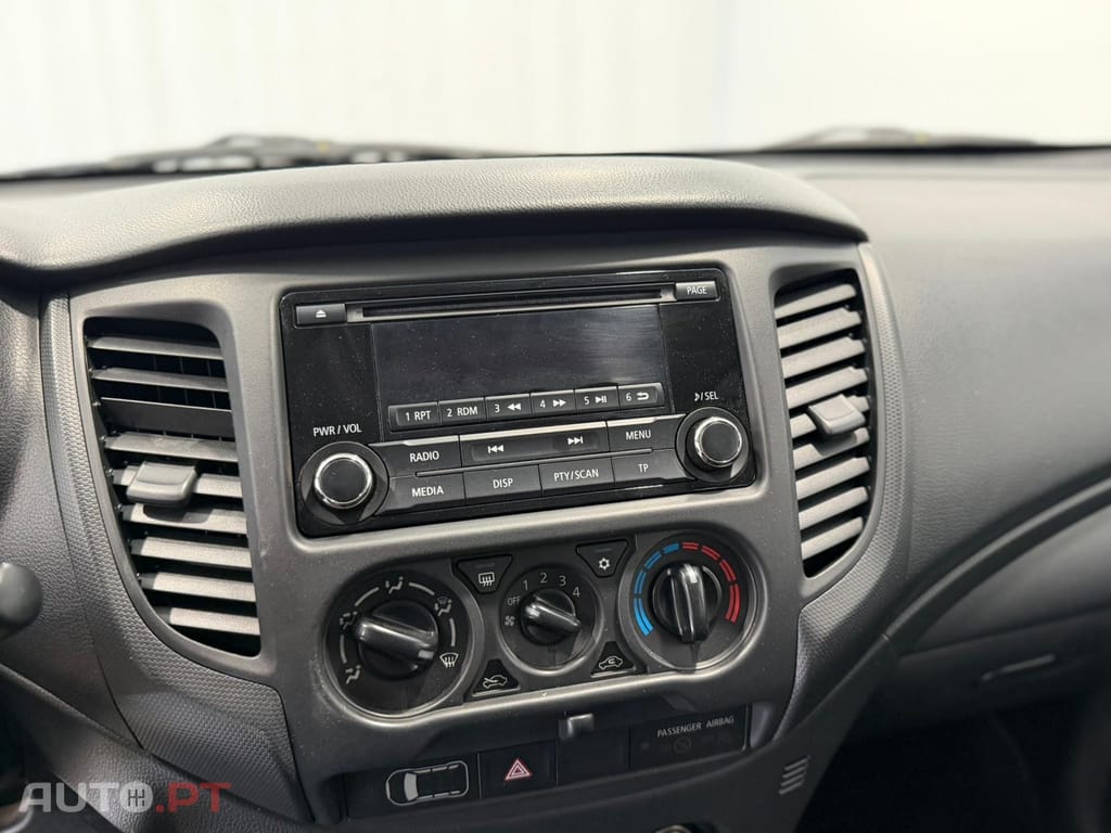 Mitsubishi L200 2.3 DI-D CD Invite 4WD