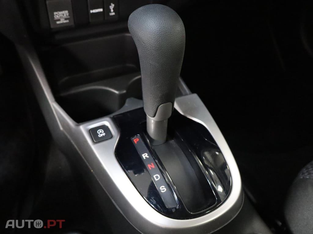 Honda Jazz 1.3 i-VTEC CVT ELEGANCE