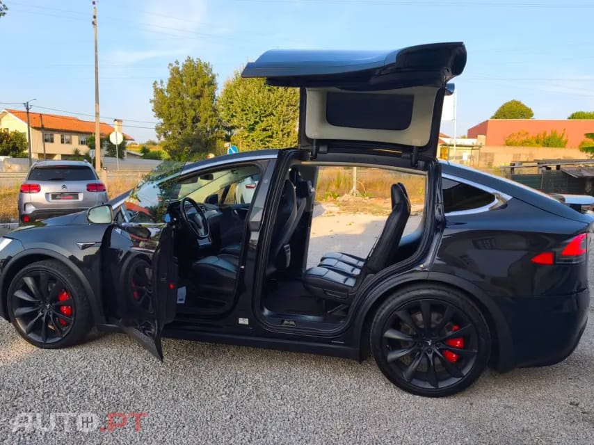 Tesla Model X 100D