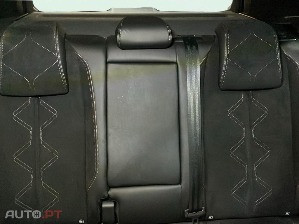DS DS7 Crossback E-Tense Performance Line EAT8