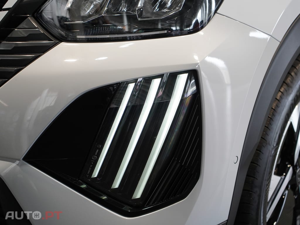 Peugeot 2008 1.2 PureTech Allure