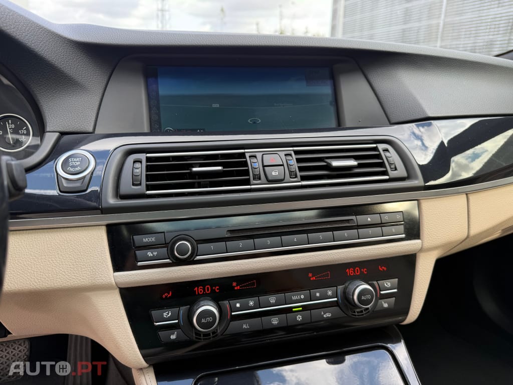 BMW 550 i Pack M Auto