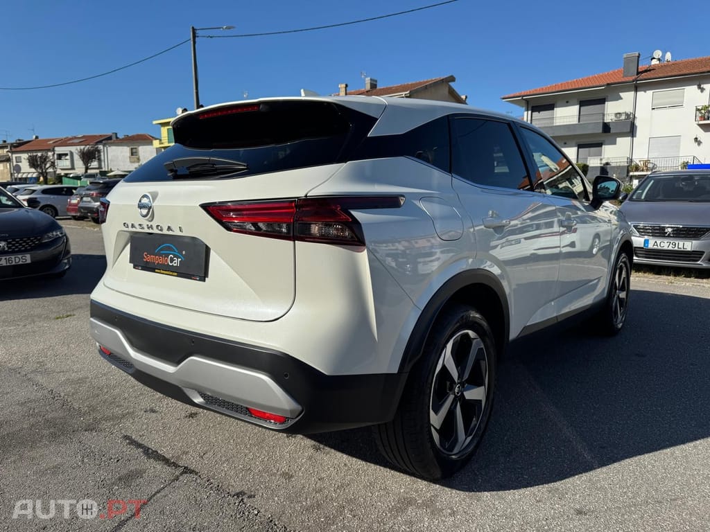 Nissan Qashqai 1.3 DIG-T N-Connecta J18
