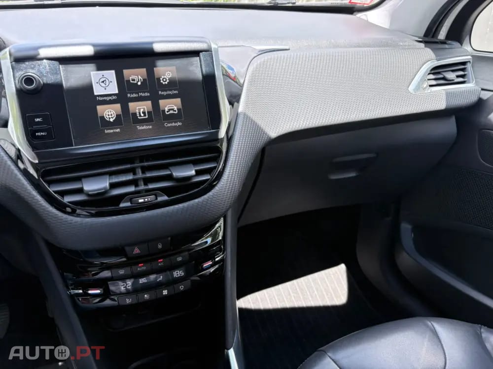Peugeot 2008 1.6 e-HDi Allure