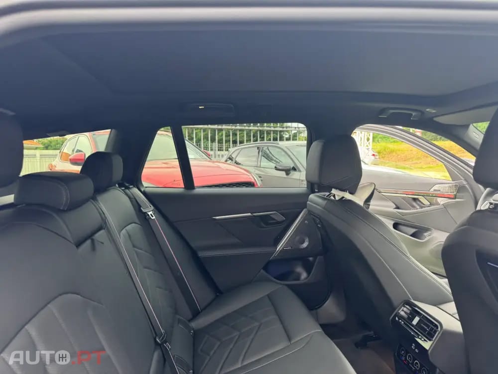 BMW i5 M60