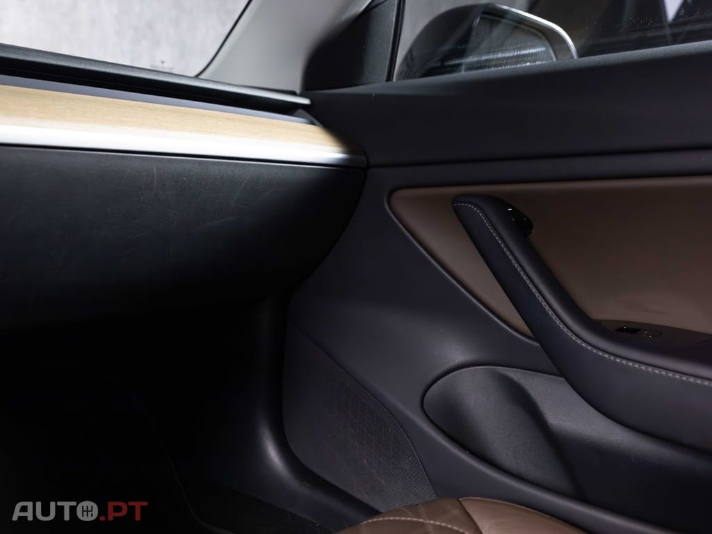 Tesla Model 3 Standard Range Plus RWD