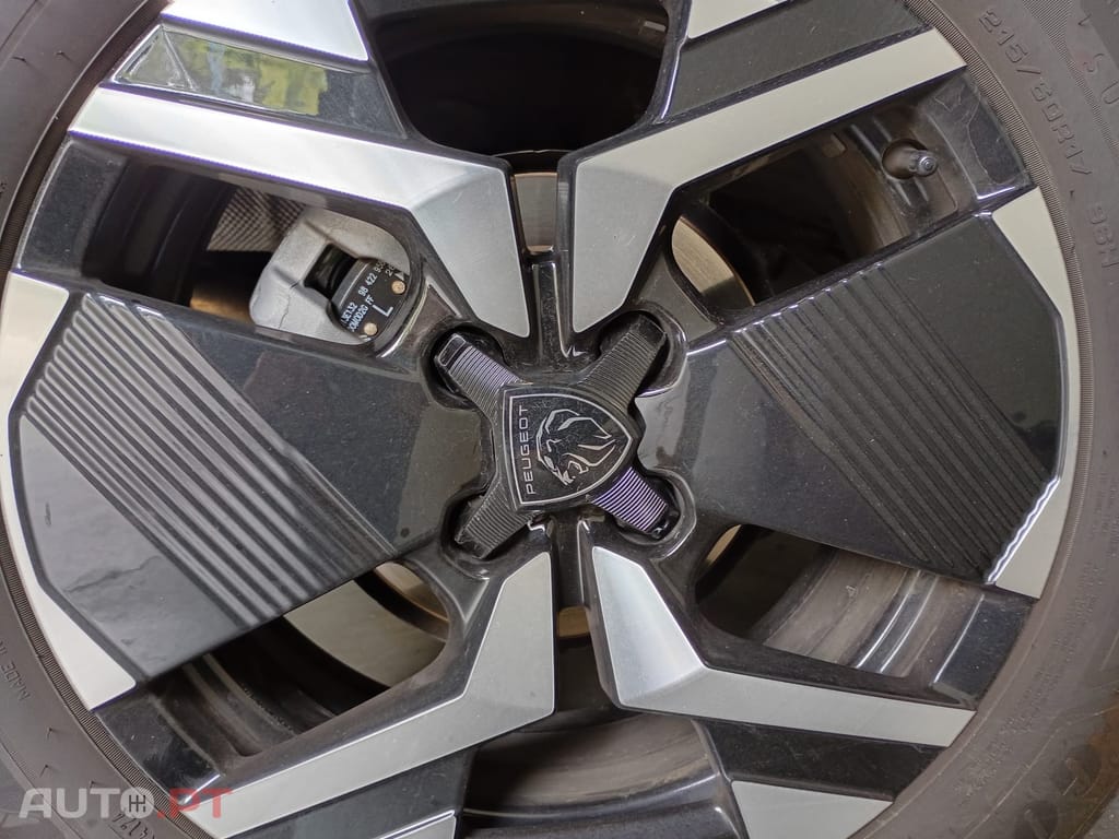 Peugeot 2008 1.2 PureTech Allure