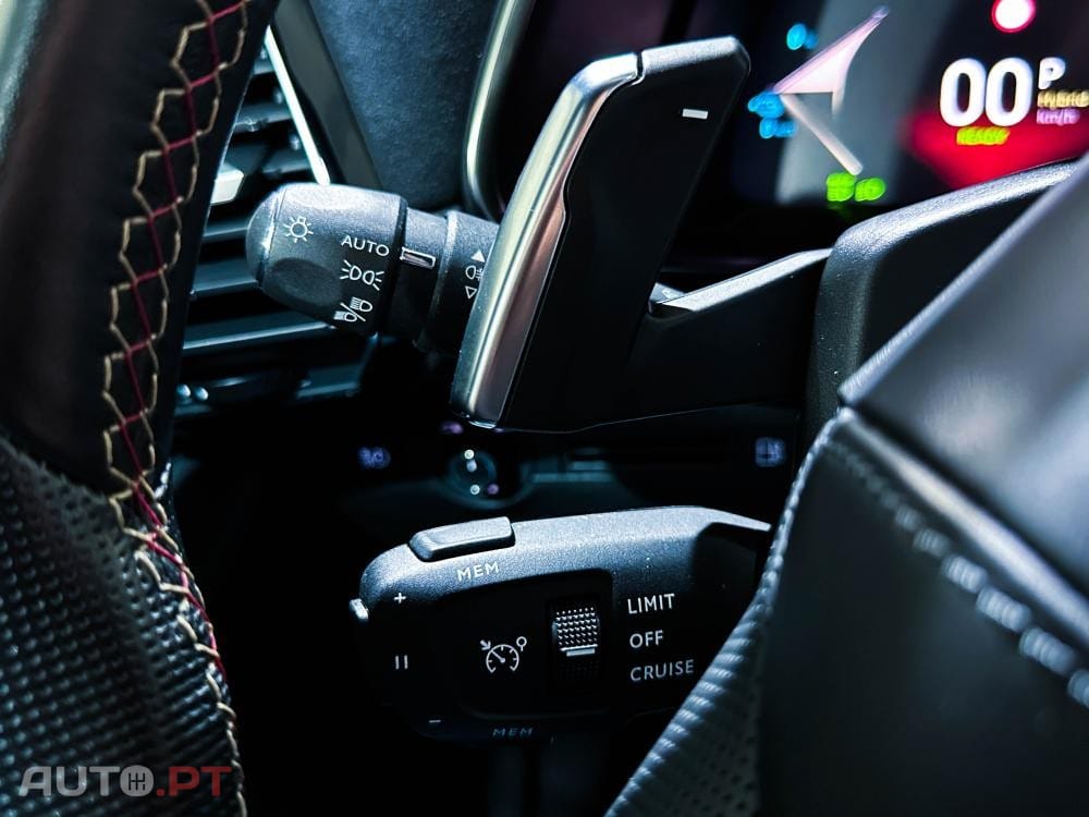 DS DS7 Crossback E-Tense Performance Line EAT8