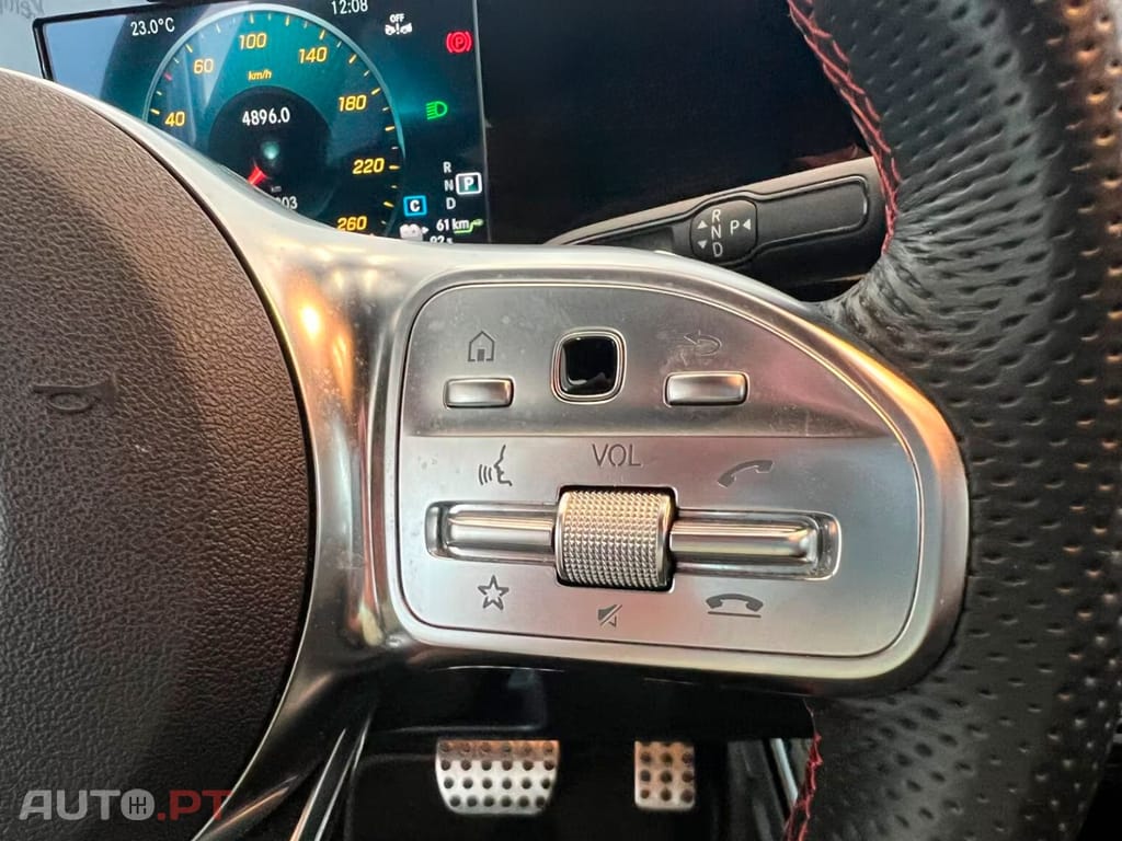 Mercedes-Benz CLA 250 I.V.A DEDUTÍVEL e SB AMG