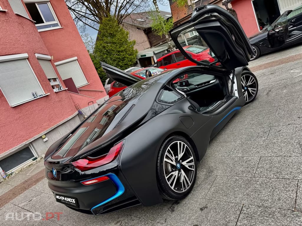 BMW i8 Coupe xDrive