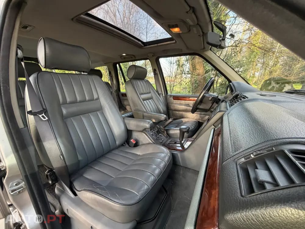 Land Rover Range Rover Outro