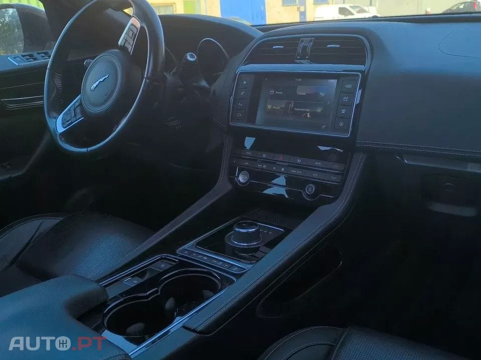 Jaguar F-Pace 2.0 i4D R-Sport AWD Aut.