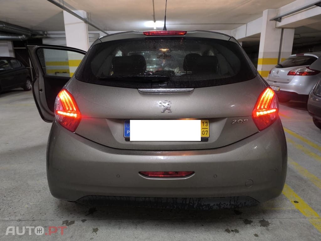 Peugeot 208 1.4HDI 5lugares A/C