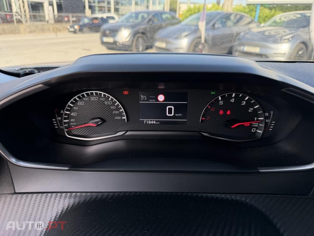 Peugeot 2008 1.2 PureTech Allure Pack
