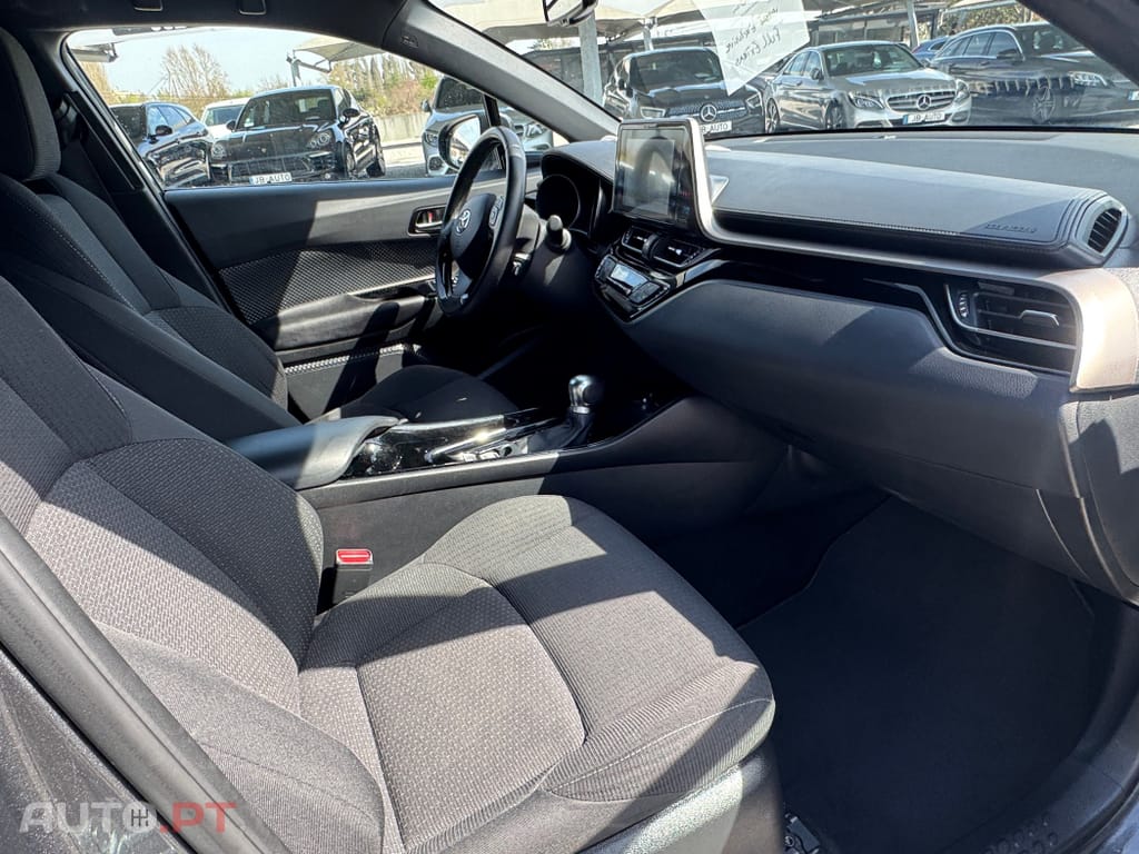 Toyota C-HR 1.8 Hybrid Exclusive