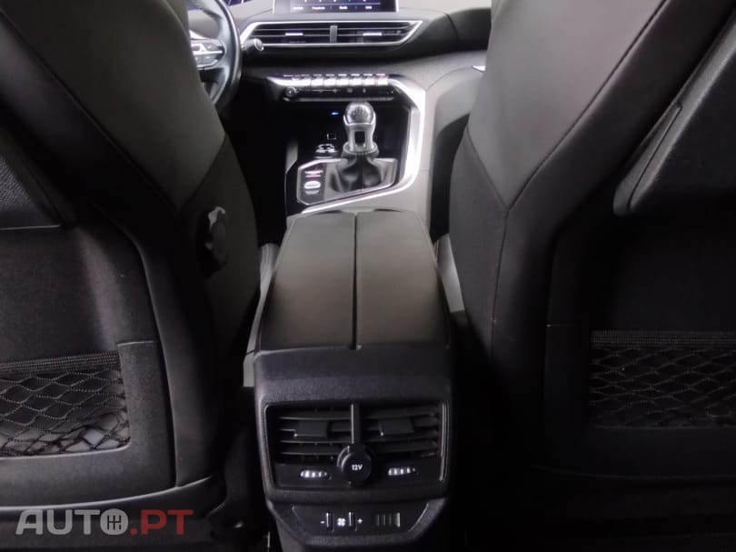 Peugeot 5008 1.2 PureTech Allure Grip Control