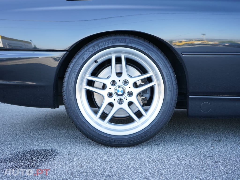 BMW 850 CSi