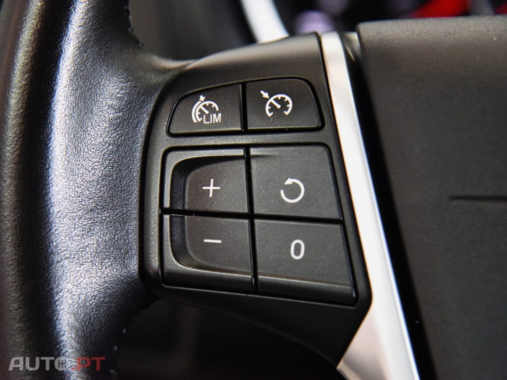Volvo V40 2.0 D3 Momentum