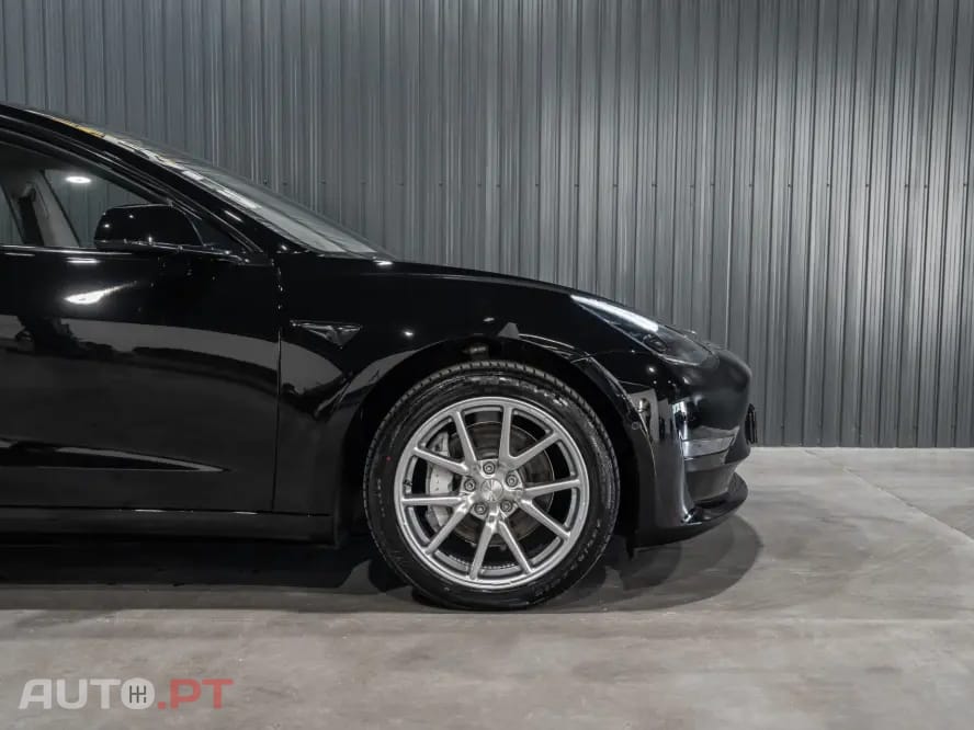 Tesla Model 3 Long-Range Dual Motor AWD