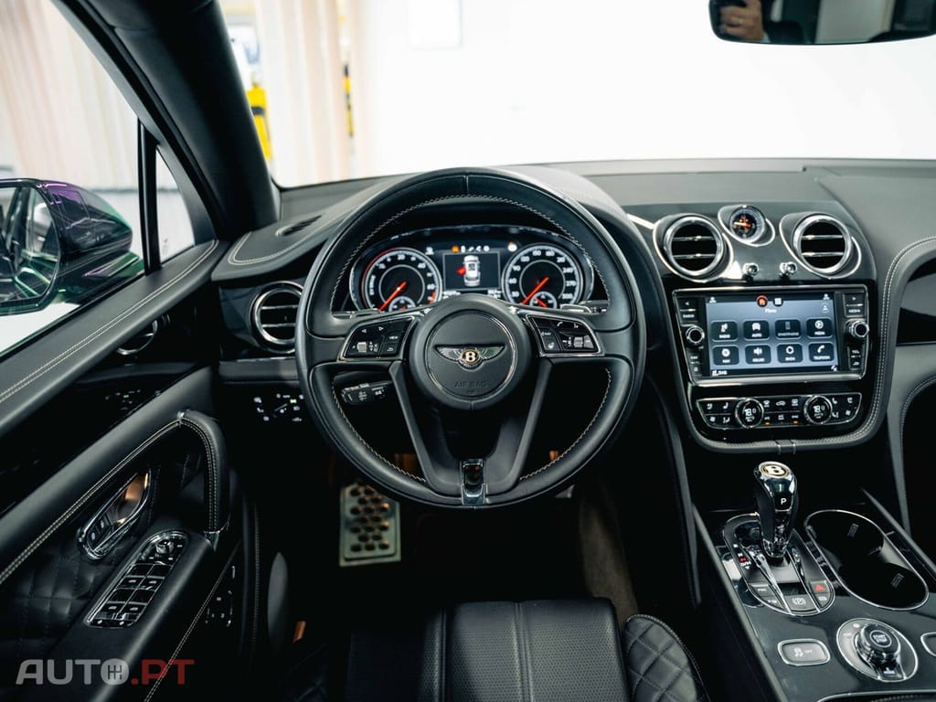 Bentley Bentayga Hybrid