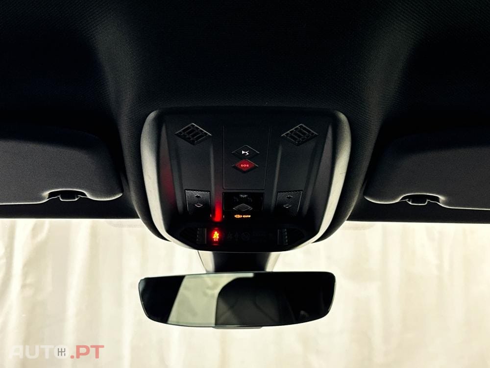 DS DS3 Crossback E-Tense Performance Line