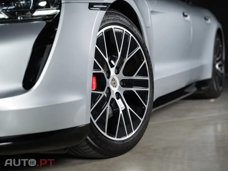 Porsche Taycan 4S