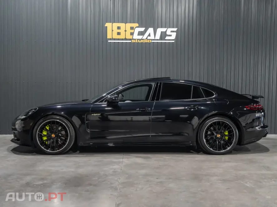 Porsche Panamera 4 E-Hybrid Platinum Edition