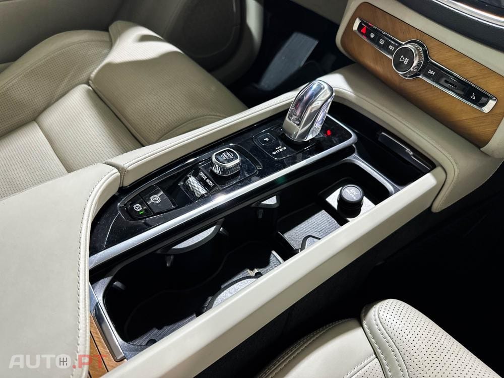 Volvo XC90 T8 AWD Twin Engine Geartronic Inscription