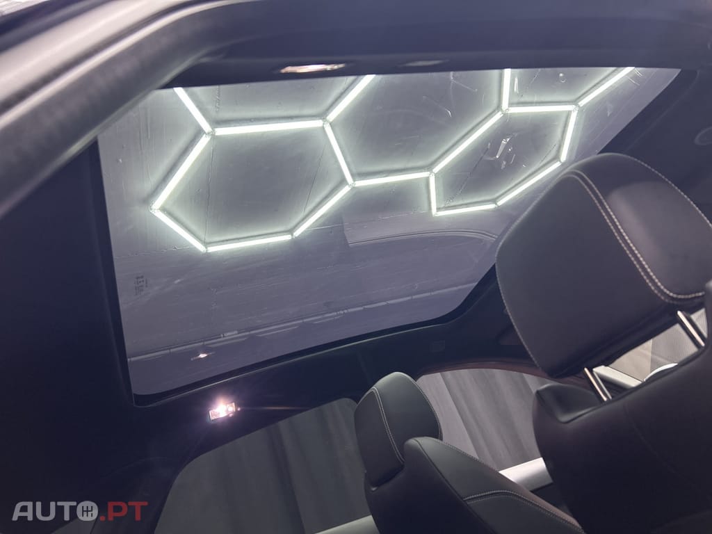 Jaguar E-Pace 1.5 P300e R-Dynamic HSE AWD Aut.