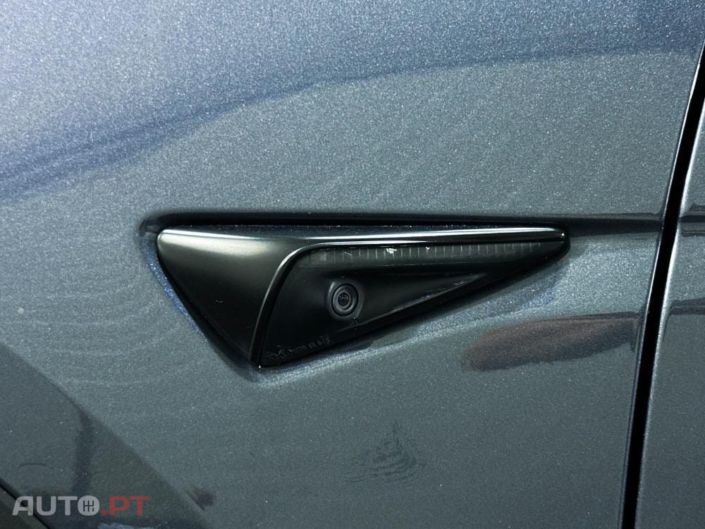 Tesla Model Y Long Range Dual Motor AWD